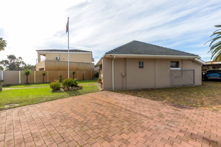3 Bedroom Property for Sale in Ferness Estate Western Cape